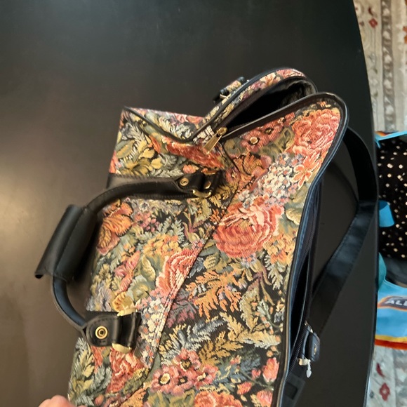 Medium size tapestry luggage, carry-on with strap never used  some wear - Picture 11 of 15